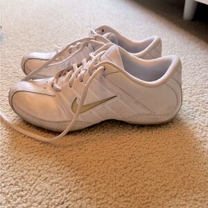 Nike Cheerleading Shoes Size 5.5